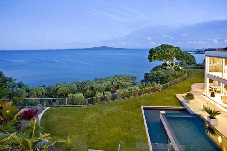 Superbe vue sur l’océan à partir de cette maison contemporaine vue panoramique océan maison contemporaine